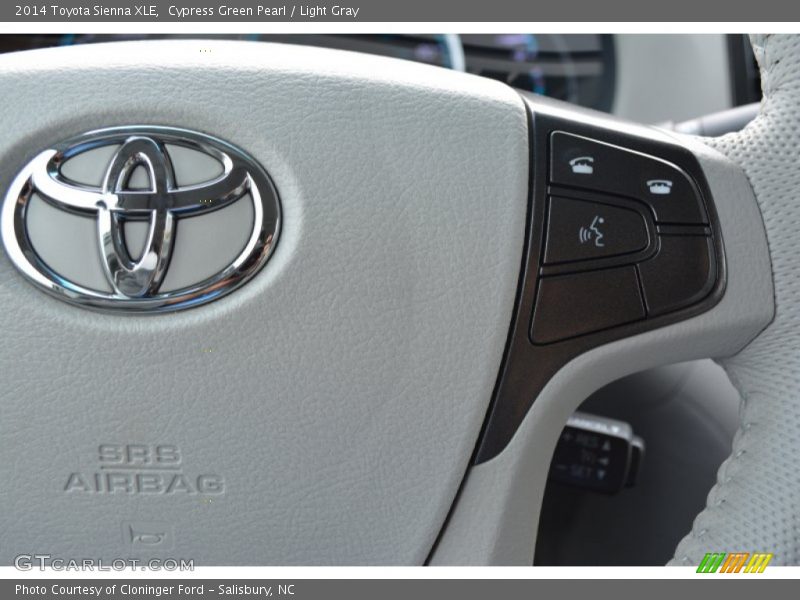 Cypress Green Pearl / Light Gray 2014 Toyota Sienna XLE
