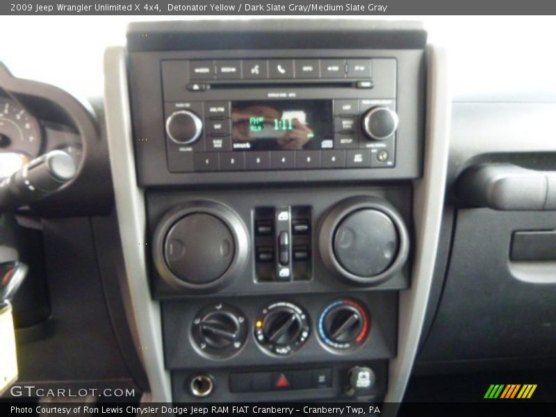 Detonator Yellow / Dark Slate Gray/Medium Slate Gray 2009 Jeep Wrangler Unlimited X 4x4