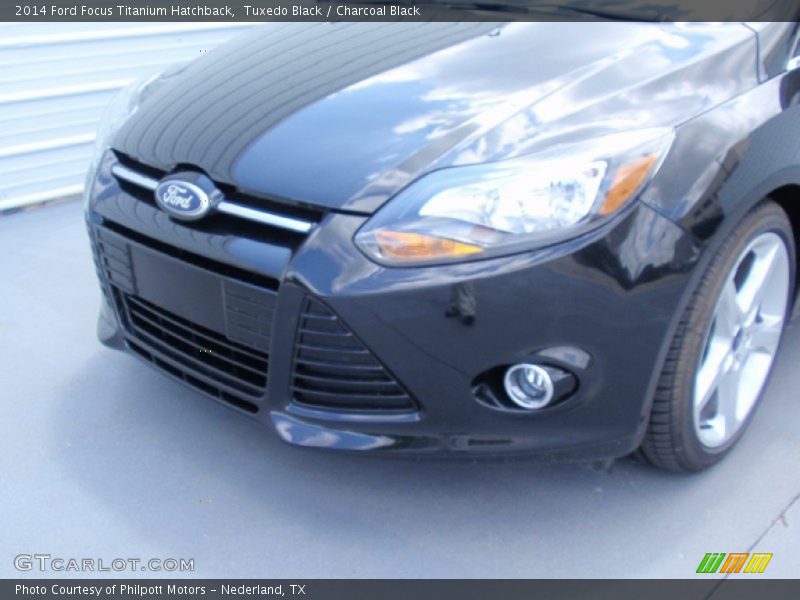 Tuxedo Black / Charcoal Black 2014 Ford Focus Titanium Hatchback