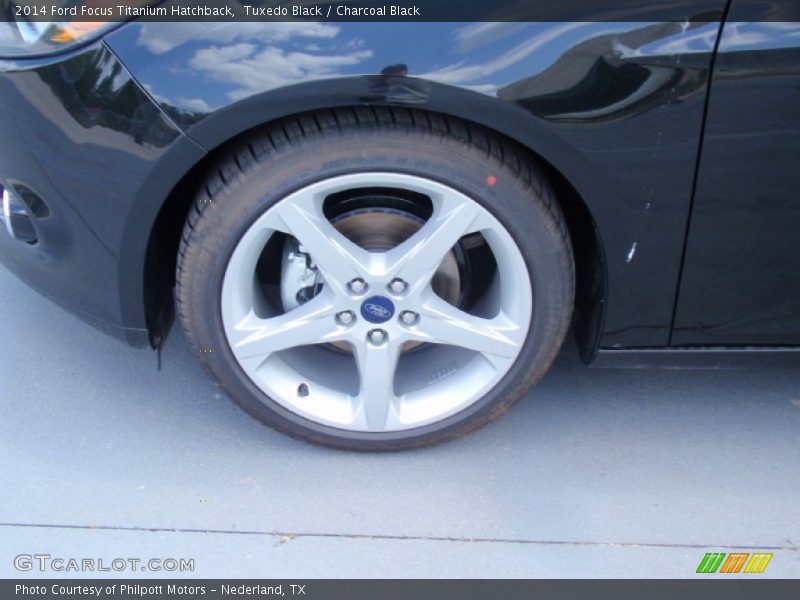 Tuxedo Black / Charcoal Black 2014 Ford Focus Titanium Hatchback