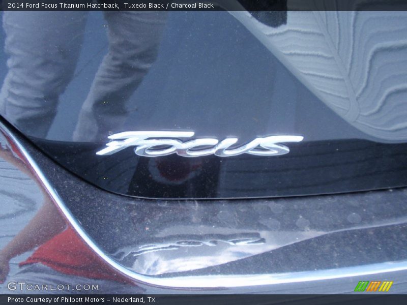 Tuxedo Black / Charcoal Black 2014 Ford Focus Titanium Hatchback