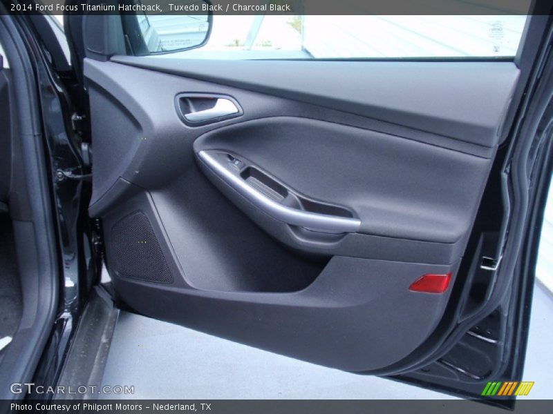 Tuxedo Black / Charcoal Black 2014 Ford Focus Titanium Hatchback