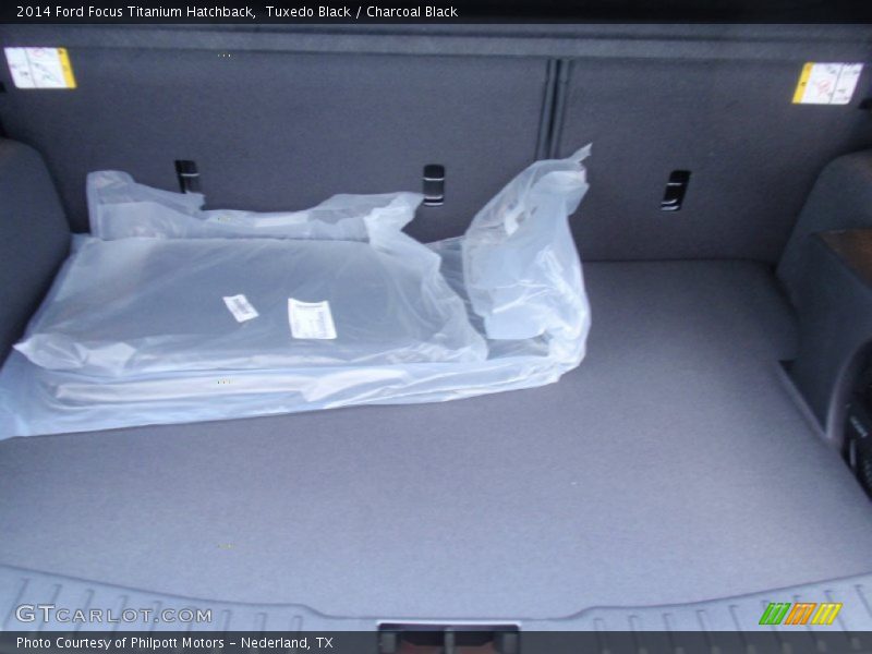 Tuxedo Black / Charcoal Black 2014 Ford Focus Titanium Hatchback