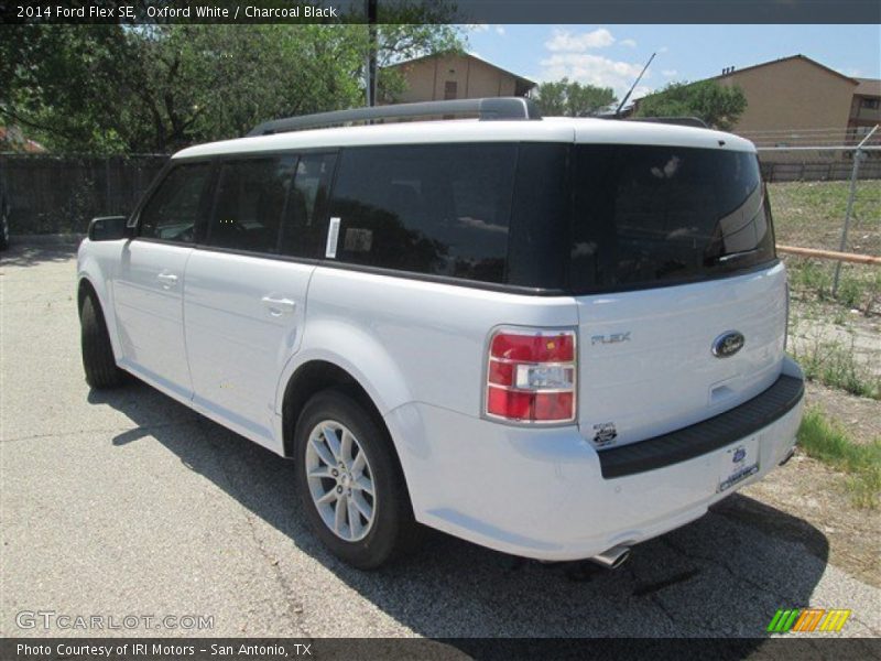 Oxford White / Charcoal Black 2014 Ford Flex SE