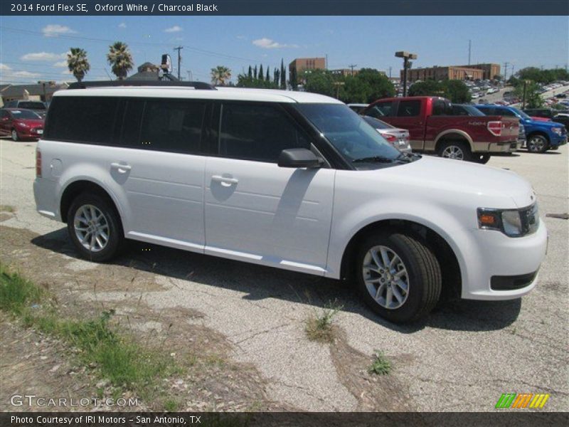 Oxford White / Charcoal Black 2014 Ford Flex SE
