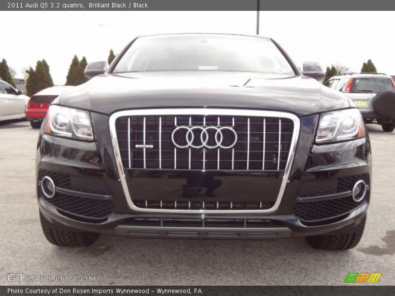 Brilliant Black / Black 2011 Audi Q5 3.2 quattro