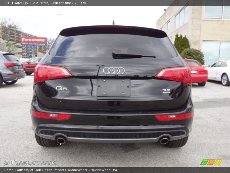 Brilliant Black / Black 2011 Audi Q5 3.2 quattro