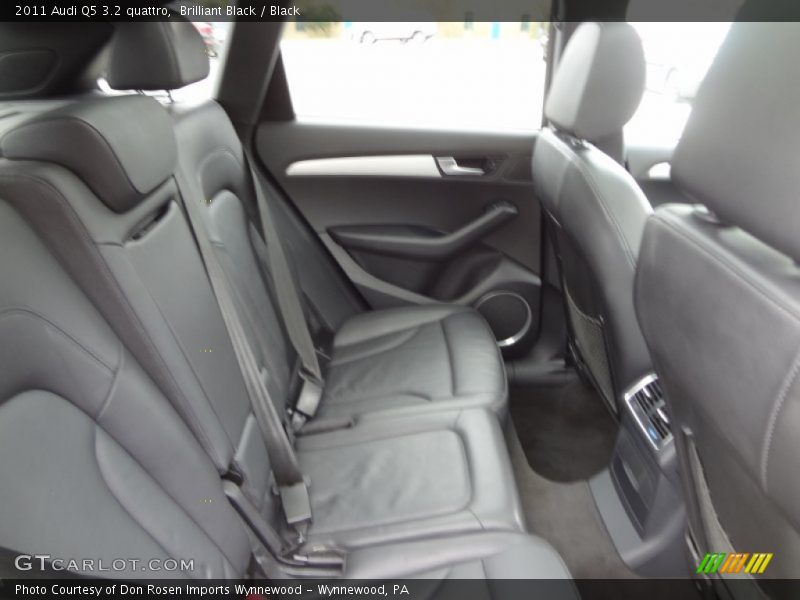 Brilliant Black / Black 2011 Audi Q5 3.2 quattro