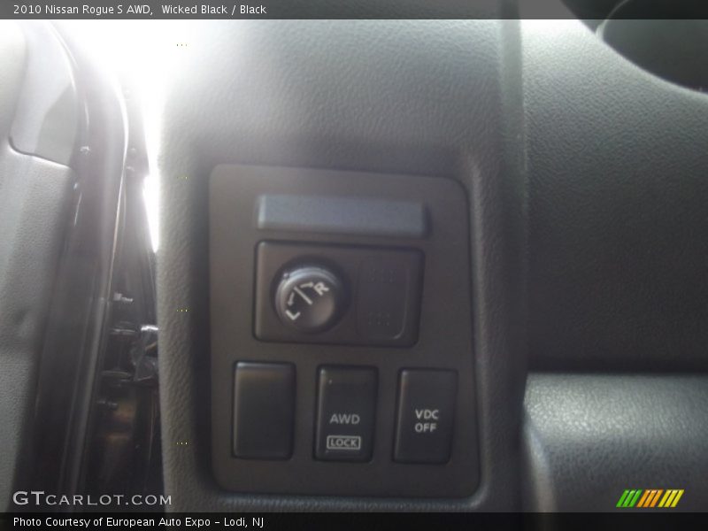 Wicked Black / Black 2010 Nissan Rogue S AWD