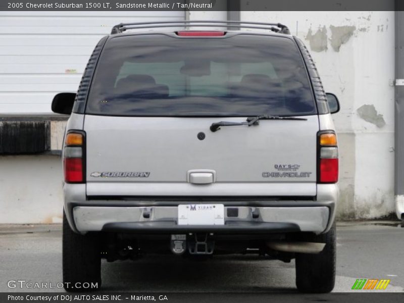 Sandstone Metallic / Tan/Neutral 2005 Chevrolet Suburban 1500 LT