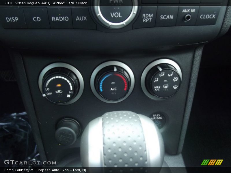 Wicked Black / Black 2010 Nissan Rogue S AWD