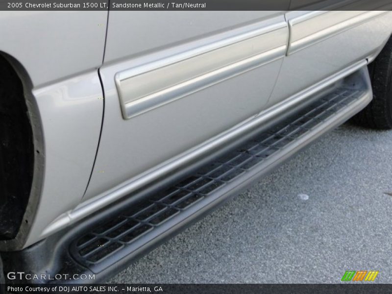 Sandstone Metallic / Tan/Neutral 2005 Chevrolet Suburban 1500 LT