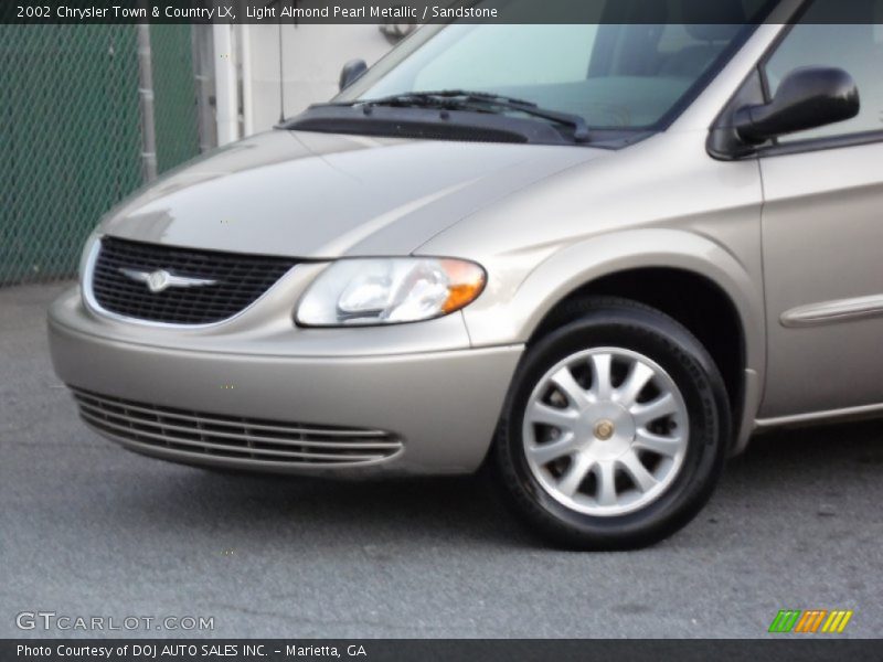 Light Almond Pearl Metallic / Sandstone 2002 Chrysler Town & Country LX