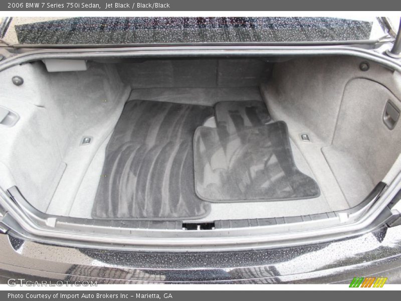  2006 7 Series 750i Sedan Trunk
