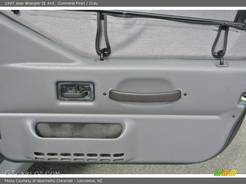 Door Panel of 1997 Wrangler SE 4x4
