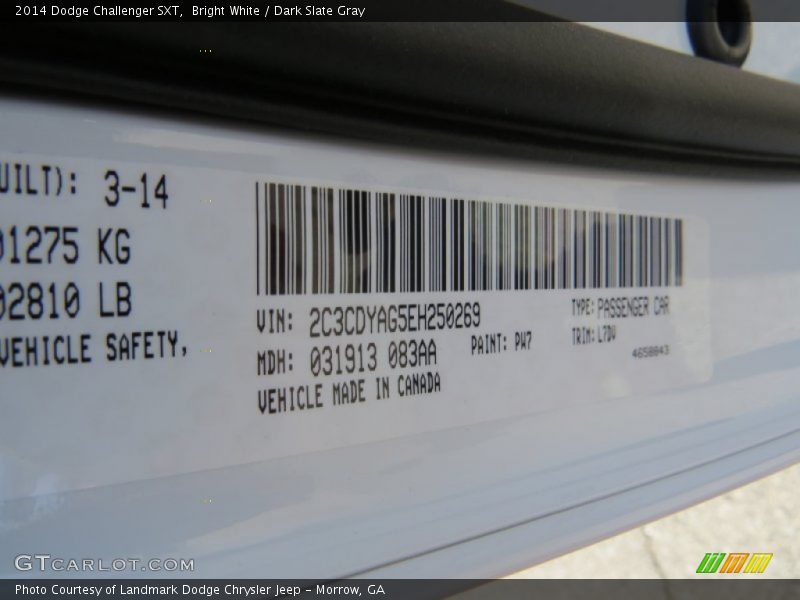 Bright White / Dark Slate Gray 2014 Dodge Challenger SXT