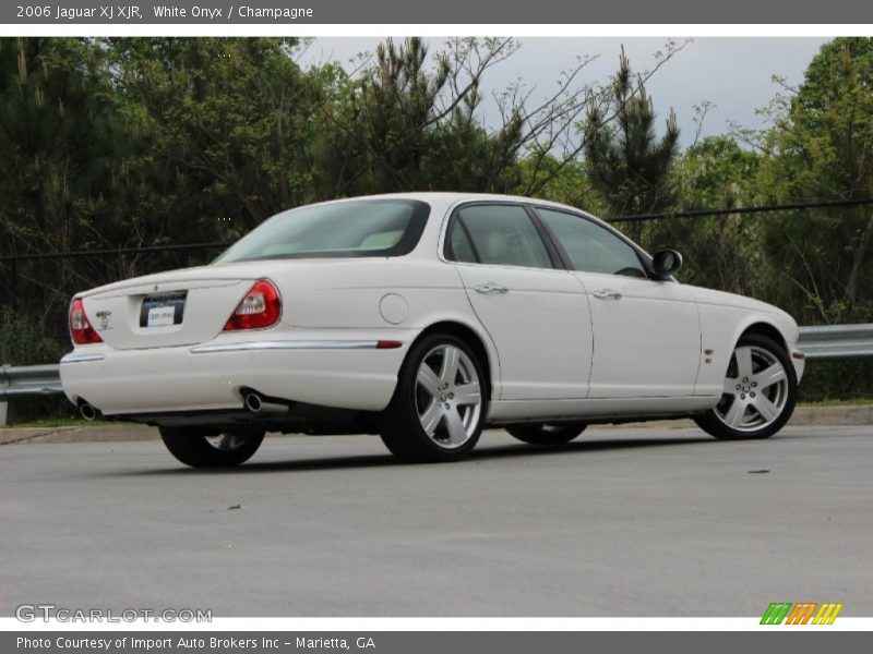 White Onyx / Champagne 2006 Jaguar XJ XJR