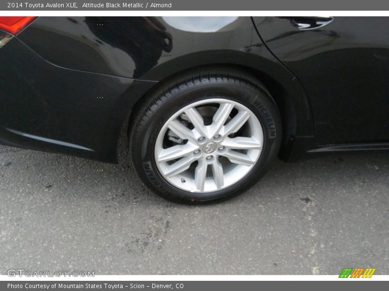 Attitude Black Metallic / Almond 2014 Toyota Avalon XLE