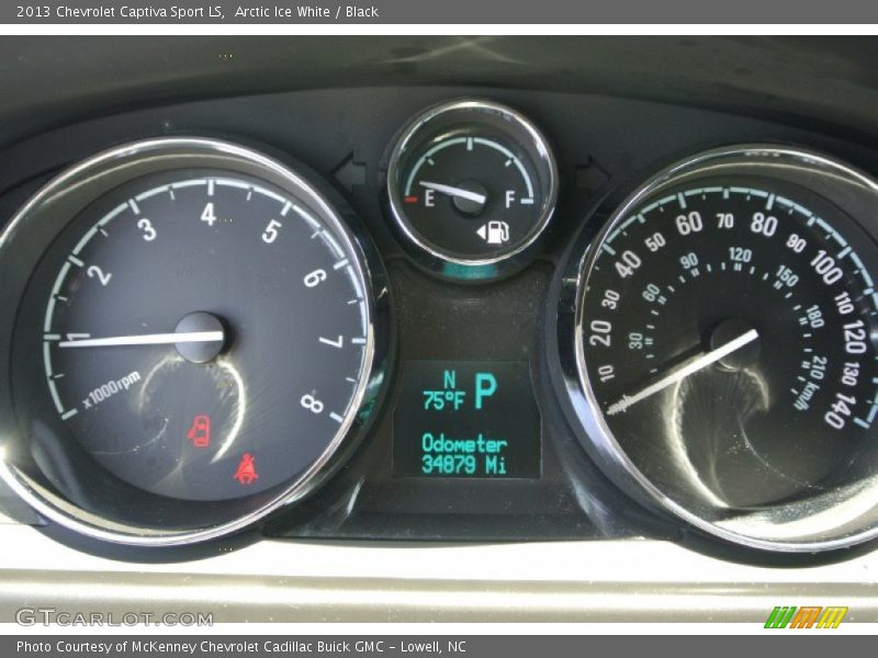 Arctic Ice White / Black 2013 Chevrolet Captiva Sport LS