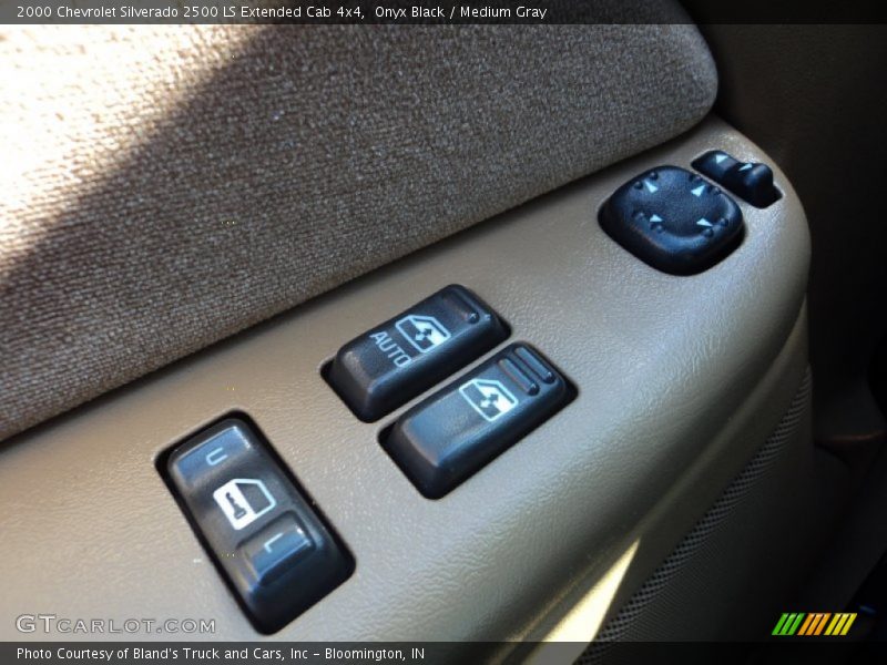 Onyx Black / Medium Gray 2000 Chevrolet Silverado 2500 LS Extended Cab 4x4