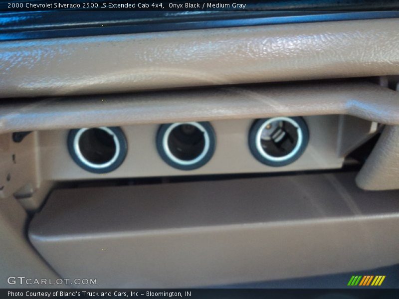 Onyx Black / Medium Gray 2000 Chevrolet Silverado 2500 LS Extended Cab 4x4