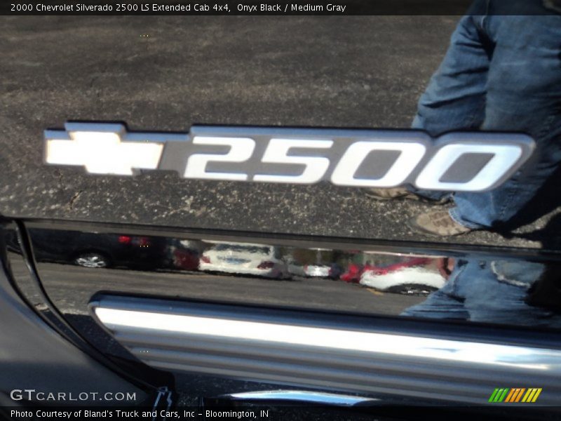 Onyx Black / Medium Gray 2000 Chevrolet Silverado 2500 LS Extended Cab 4x4