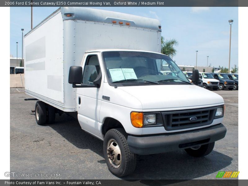 Oxford White / Medium Flint 2006 Ford E Series Cutaway E350 Commercial Moving Van
