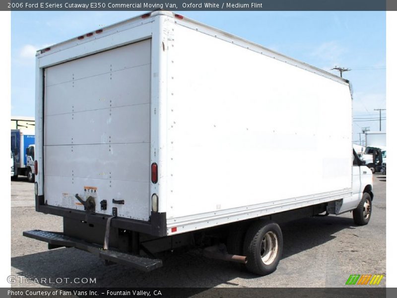Oxford White / Medium Flint 2006 Ford E Series Cutaway E350 Commercial Moving Van