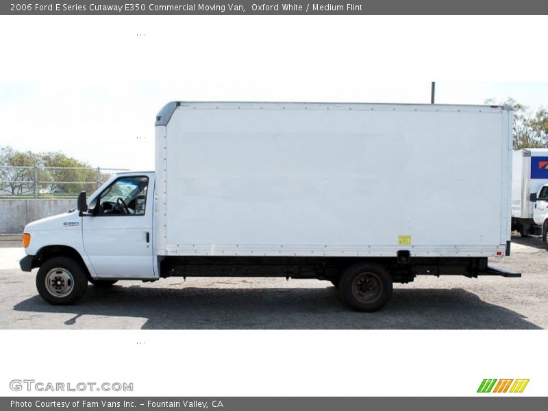 Oxford White / Medium Flint 2006 Ford E Series Cutaway E350 Commercial Moving Van