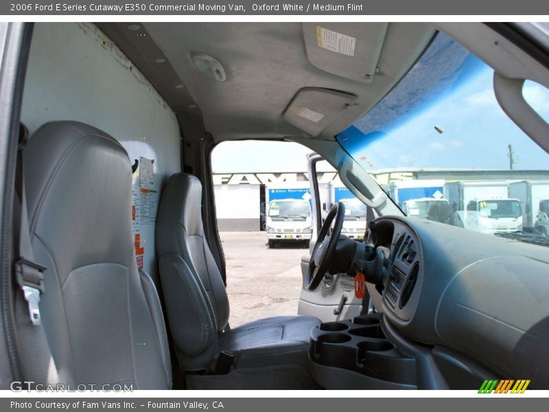 Oxford White / Medium Flint 2006 Ford E Series Cutaway E350 Commercial Moving Van