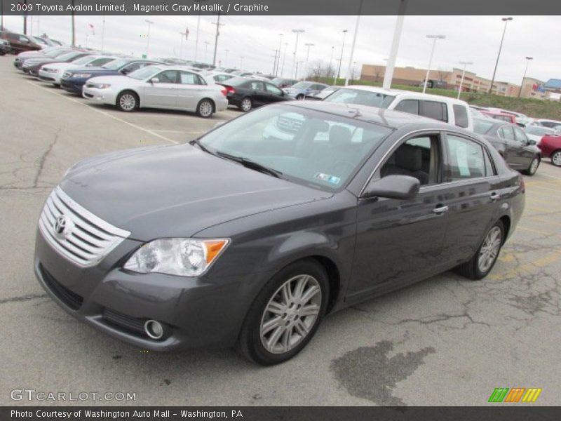 Front 3/4 View of 2009 Avalon Limited