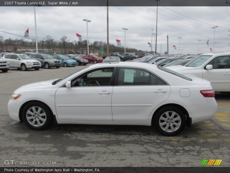 Super White / Ash 2007 Toyota Camry XLE