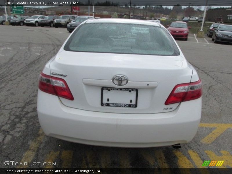 Super White / Ash 2007 Toyota Camry XLE