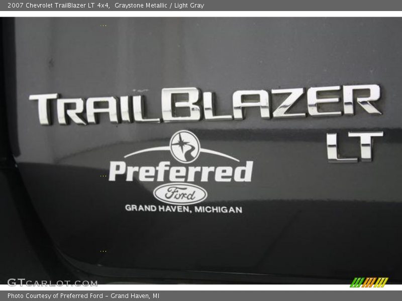 Graystone Metallic / Light Gray 2007 Chevrolet TrailBlazer LT 4x4