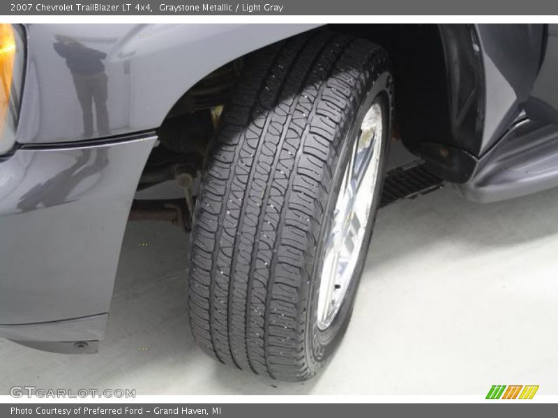Graystone Metallic / Light Gray 2007 Chevrolet TrailBlazer LT 4x4