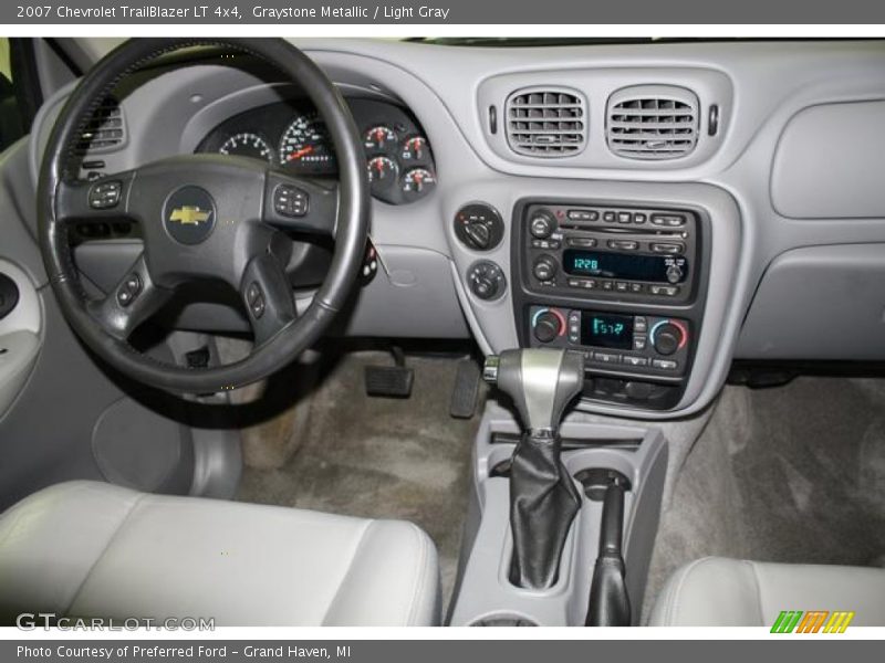Graystone Metallic / Light Gray 2007 Chevrolet TrailBlazer LT 4x4