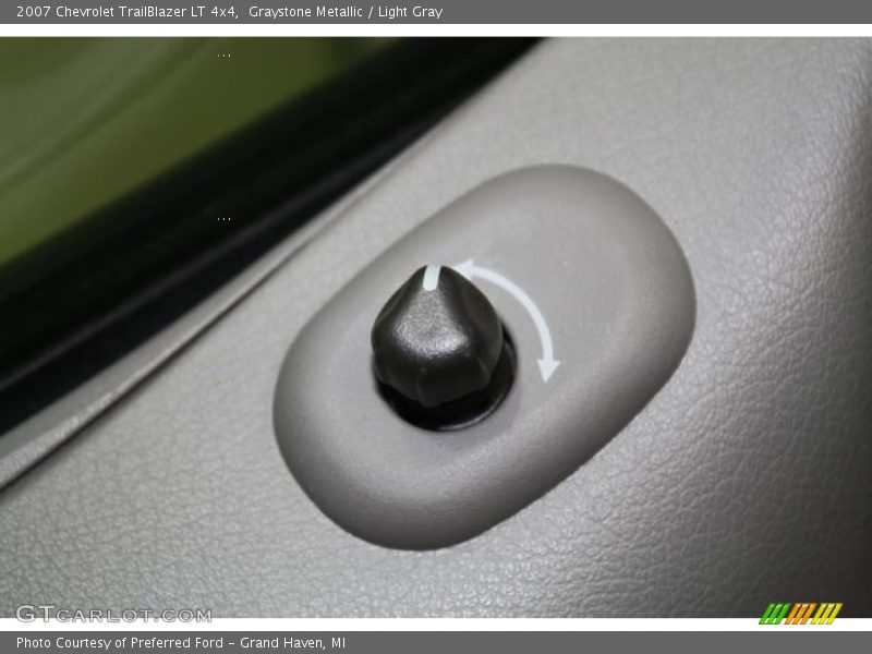 Graystone Metallic / Light Gray 2007 Chevrolet TrailBlazer LT 4x4