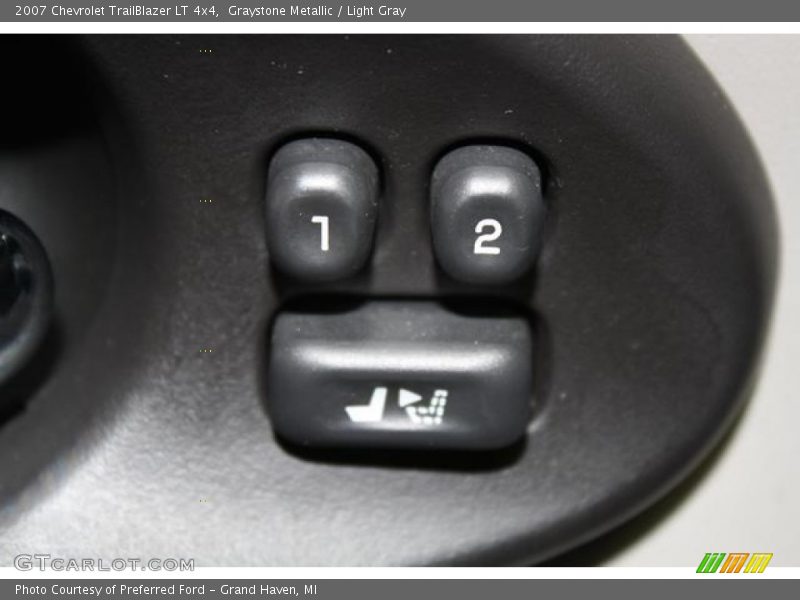 Graystone Metallic / Light Gray 2007 Chevrolet TrailBlazer LT 4x4