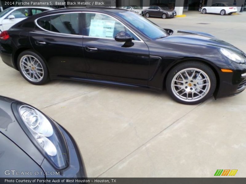 Basalt Black Metallic / Black 2014 Porsche Panamera S