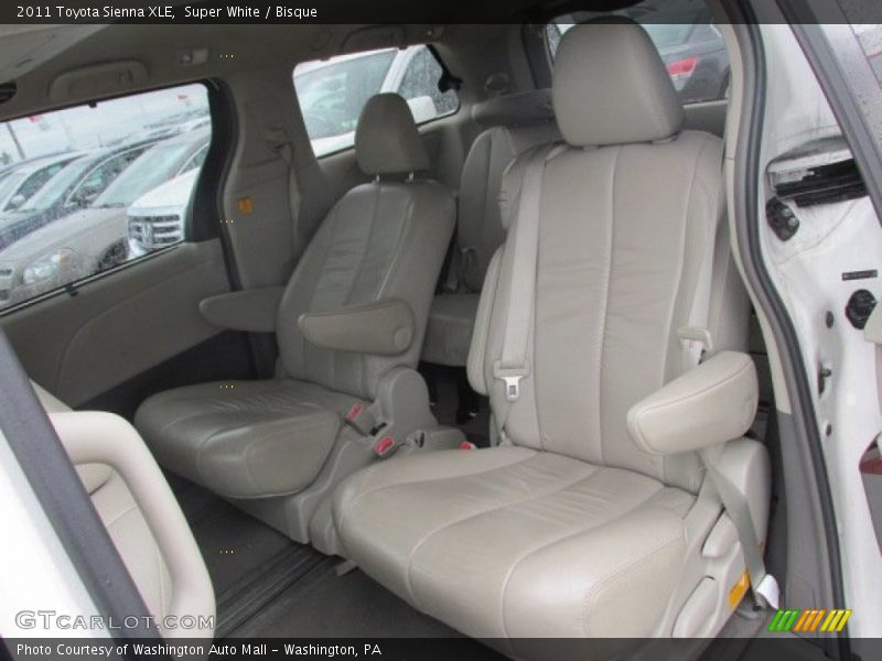 Super White / Bisque 2011 Toyota Sienna XLE