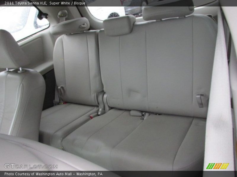 Super White / Bisque 2011 Toyota Sienna XLE