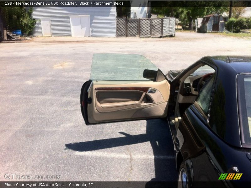 Black / Parchment Beige 1997 Mercedes-Benz SL 600 Roadster