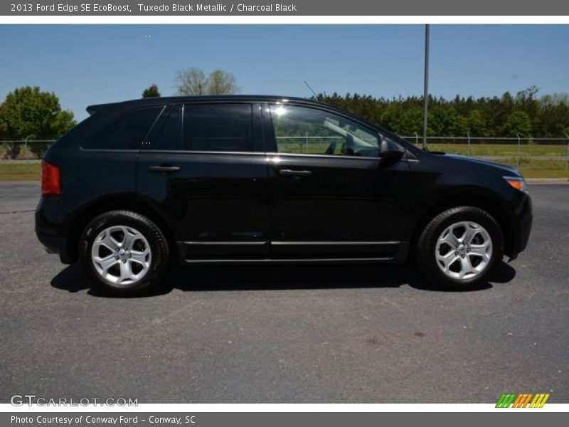 Tuxedo Black Metallic / Charcoal Black 2013 Ford Edge SE EcoBoost