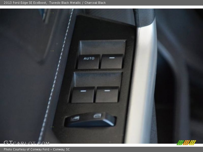 Tuxedo Black Metallic / Charcoal Black 2013 Ford Edge SE EcoBoost