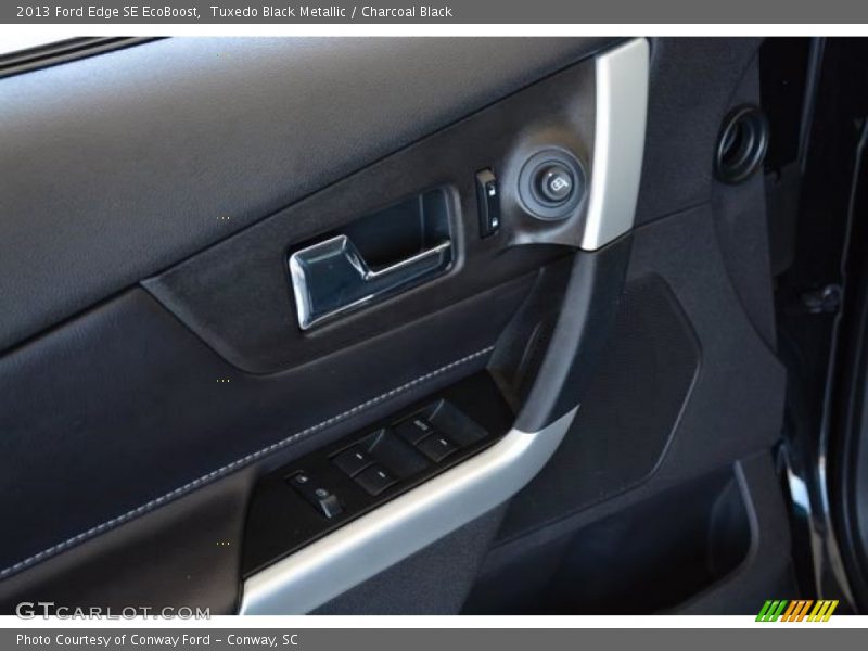 Tuxedo Black Metallic / Charcoal Black 2013 Ford Edge SE EcoBoost