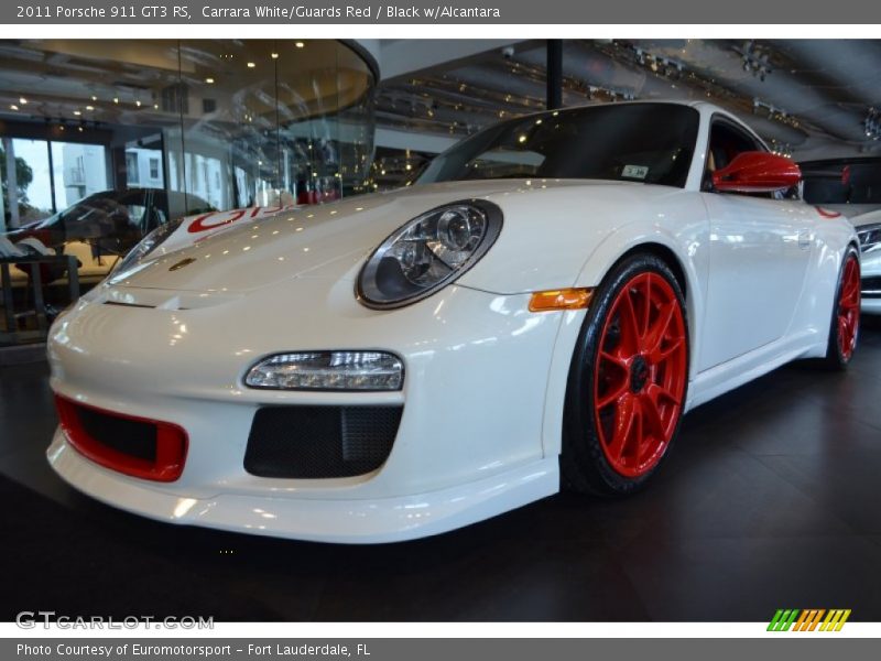 Front 3/4 View of 2011 911 GT3 RS