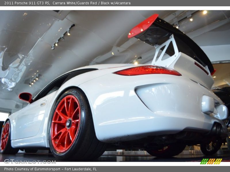 Carrara White/Guards Red / Black w/Alcantara 2011 Porsche 911 GT3 RS