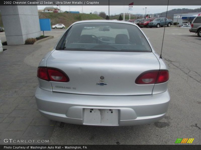 Ultra Silver Metallic / Graphite 2002 Chevrolet Cavalier LS Sedan
