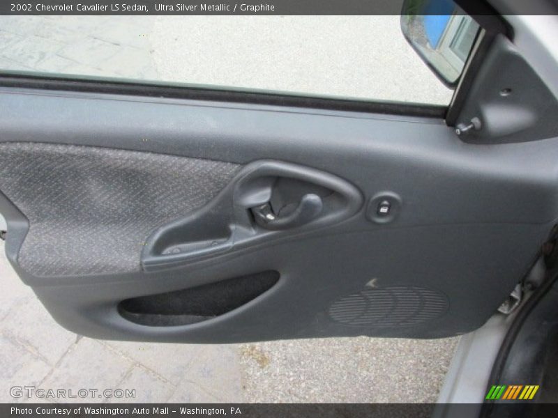 Ultra Silver Metallic / Graphite 2002 Chevrolet Cavalier LS Sedan