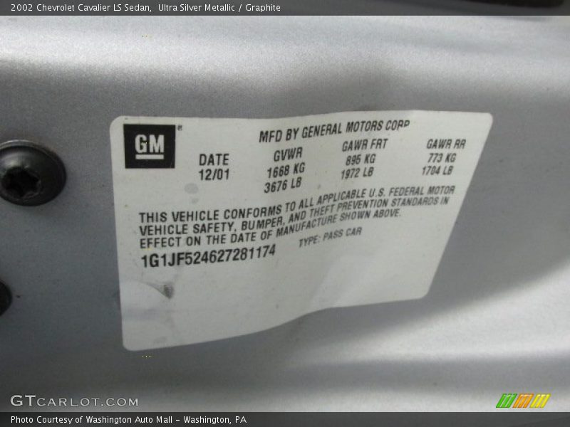 Ultra Silver Metallic / Graphite 2002 Chevrolet Cavalier LS Sedan
